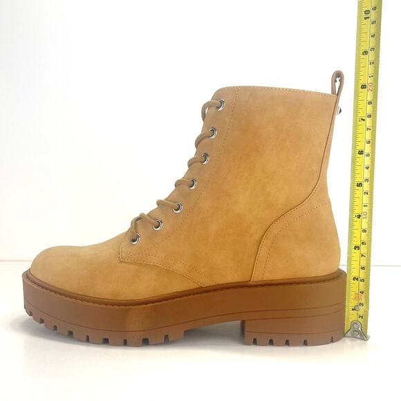 DV Dolce Vita Primm Women Tan Combat Boot Size 9 Platform Lug Sole Bootie New - Picture 8 of 15
